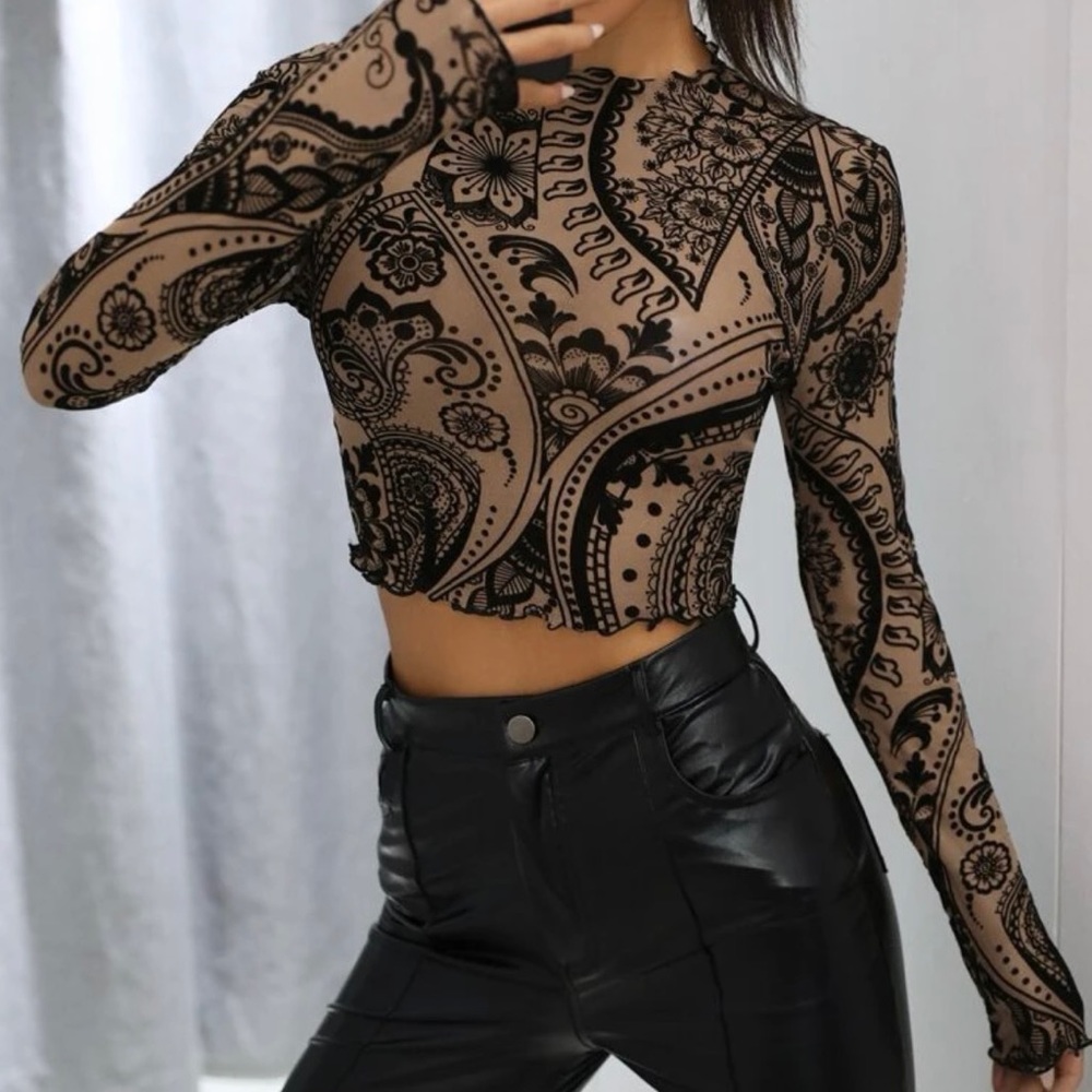 Bohemian mesh top
